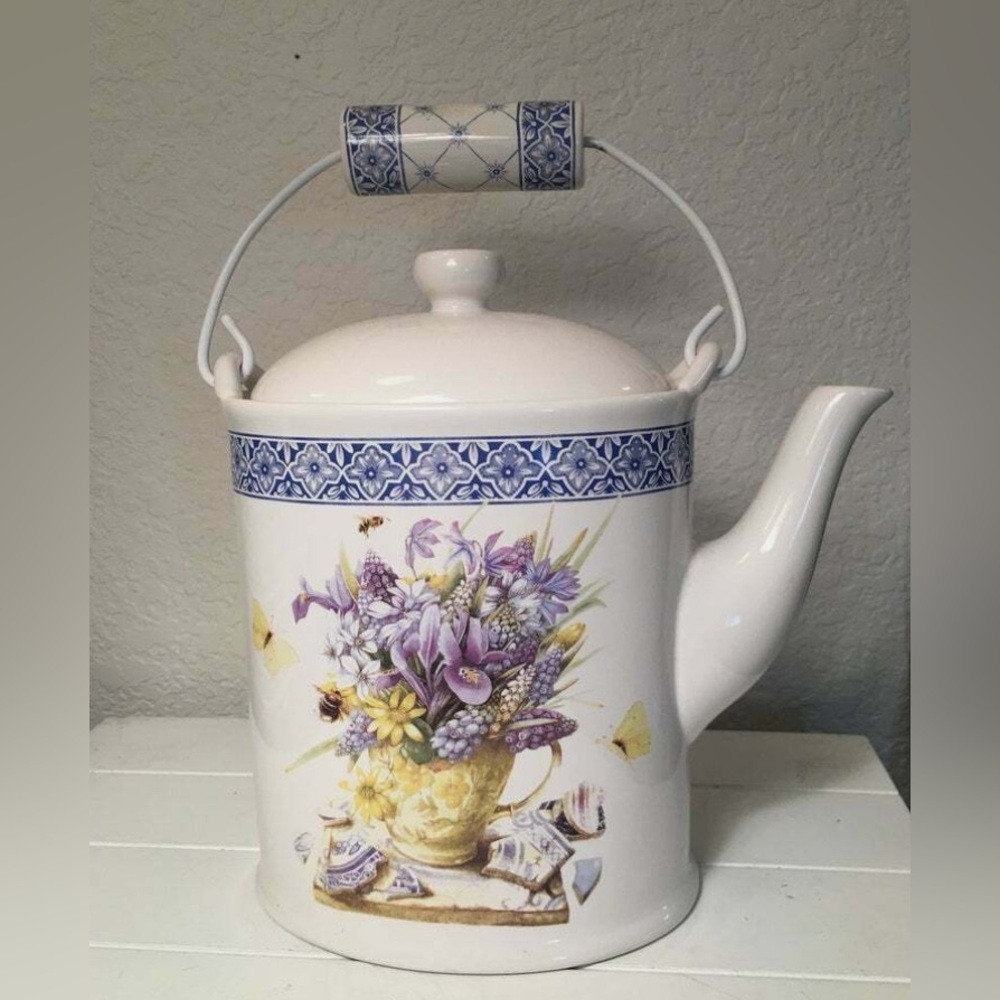 Hallmark Nature's Sketchbook Marjolein Bastin 8" Teapot Floral Blue Violet